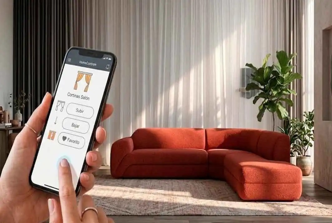 Cortinas de onda perfecta arrastrando en un salón de diseño nórdico en Barcelona instaladas y confeccionadas por Cortinas Madegar